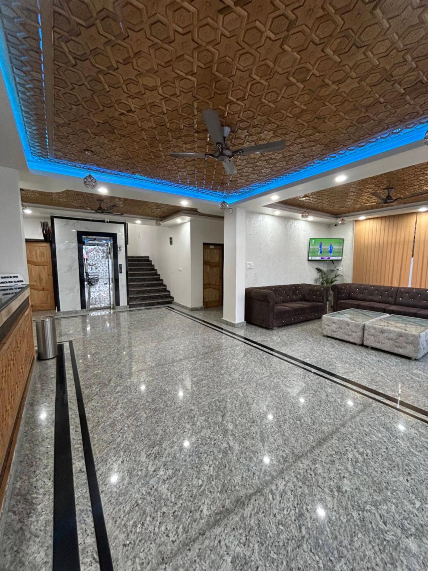 Fair Mount, Airport Road, Humhama Srinagar Hotel Exterior foto