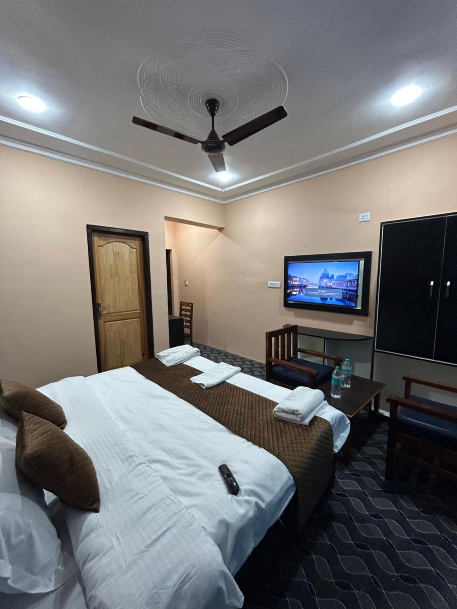 Fair Mount, Airport Road, Humhama Srinagar Hotel Quarto foto